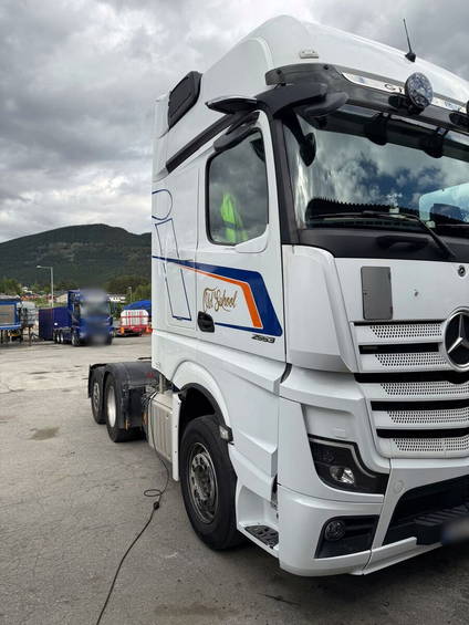 Mercedes-Benz Actros 2553 6x2 Gigapspace 1x Owner Only 295tkm 4