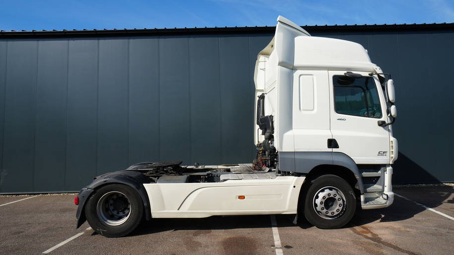 DAF CF 460 tractor unit 2