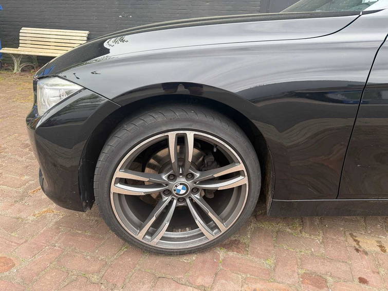 BMW 3-serie 318D M pakket 9