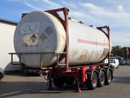 LAG Container Chassis mit L4BN Tankcontainer