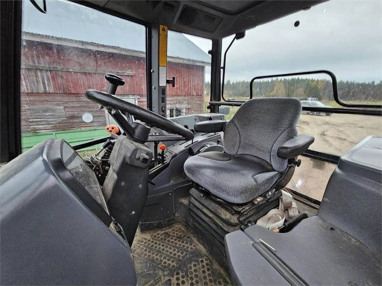 Ford 6640, etukuormaaja, kauha 13