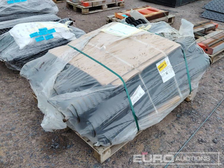 Diversen Pallet of Spiral Rollers 3