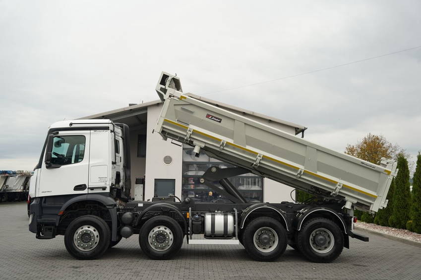 Mercedes-Benz Arocs 3240 8x4 / Wywrotka - 5,7 M / Hydroburta / Automat / EUR 3