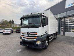 Mercedes-Benz Antos 1843 4x2 Kühler