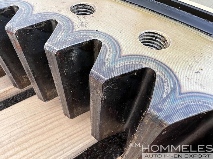 Cnh Slewing Ring H2239954 Industrial Slewing Ring H2239954 4
