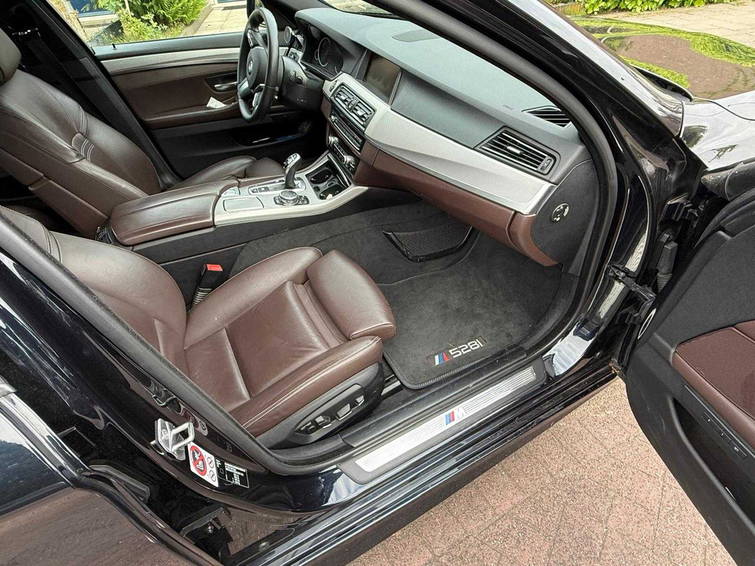 BMW 5-serie 528i M Sport HE. 8