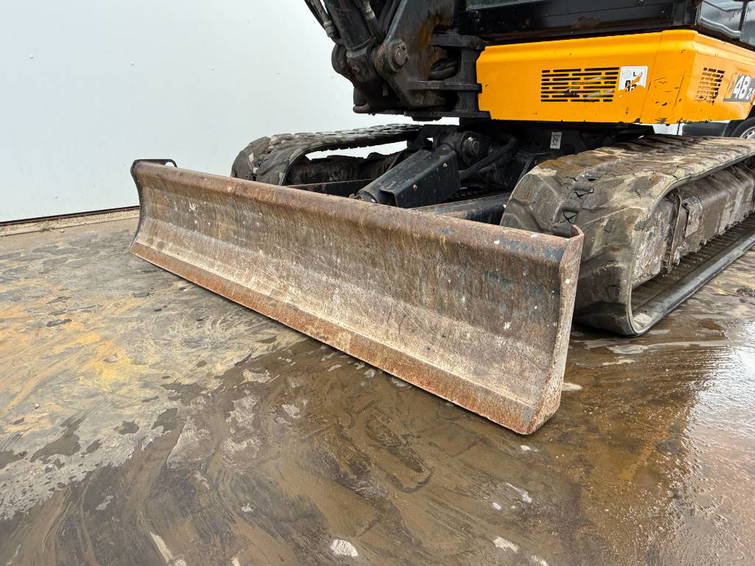 JCB 48Z-1 - Hammer Lines / Quick Coupler 20