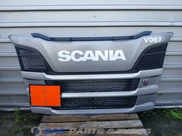 Scania Front cover 2542870