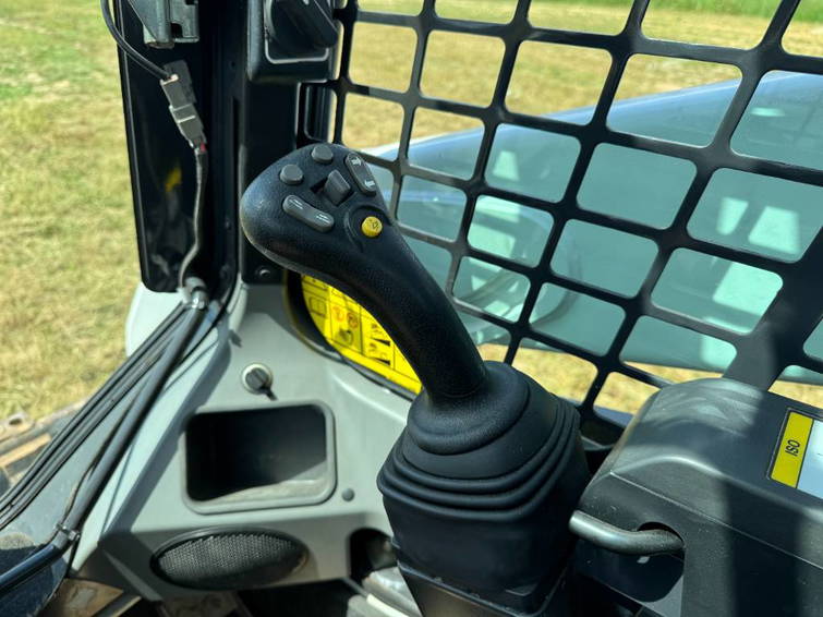 Bobcat T590 - Track Loader / Closed Cab 11