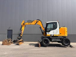 Liebherr A912 Compact 3 Buckets + Forks