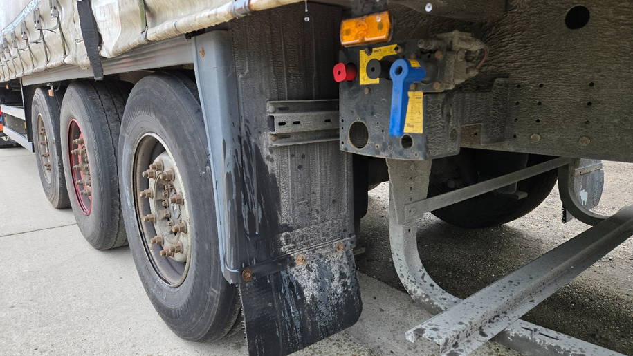 Schmitz Cargobull bache trailer Galva chassis deur stuk 8