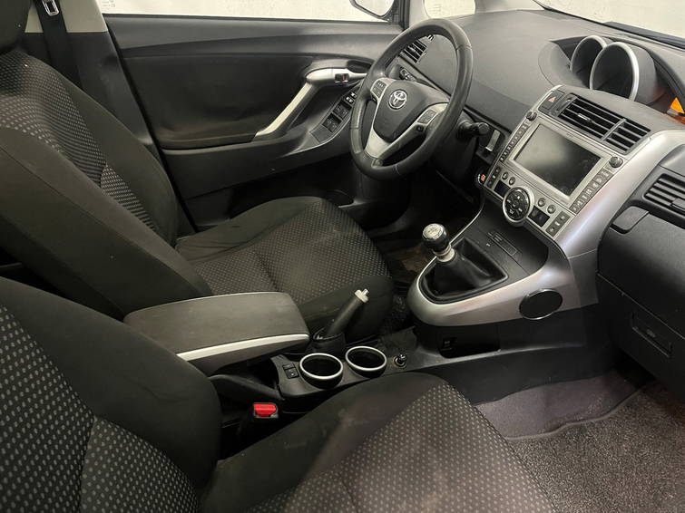 Toyota Verso 1.8 VVT-i Dynamic Business Schadeauto 17