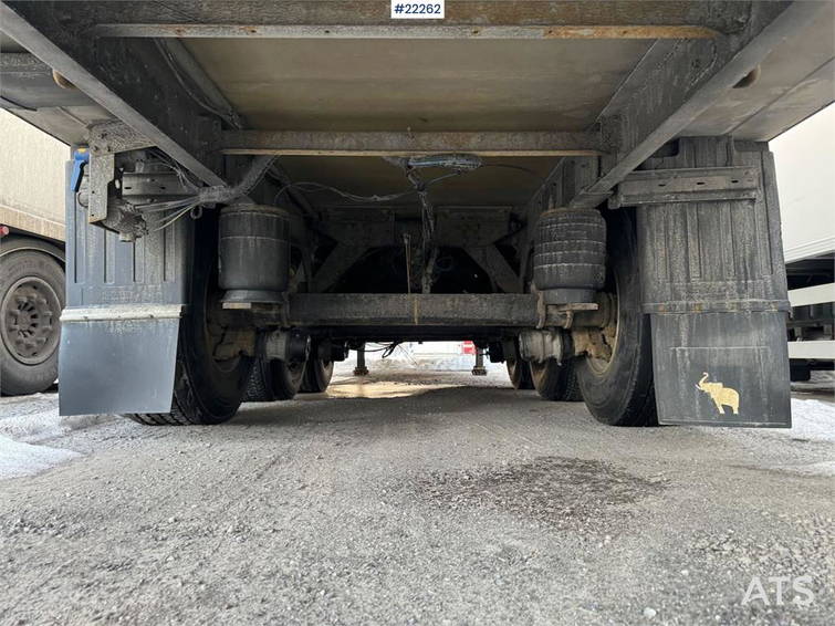 Schmitz Cargobull box semi-trailer with Carrier unit 19