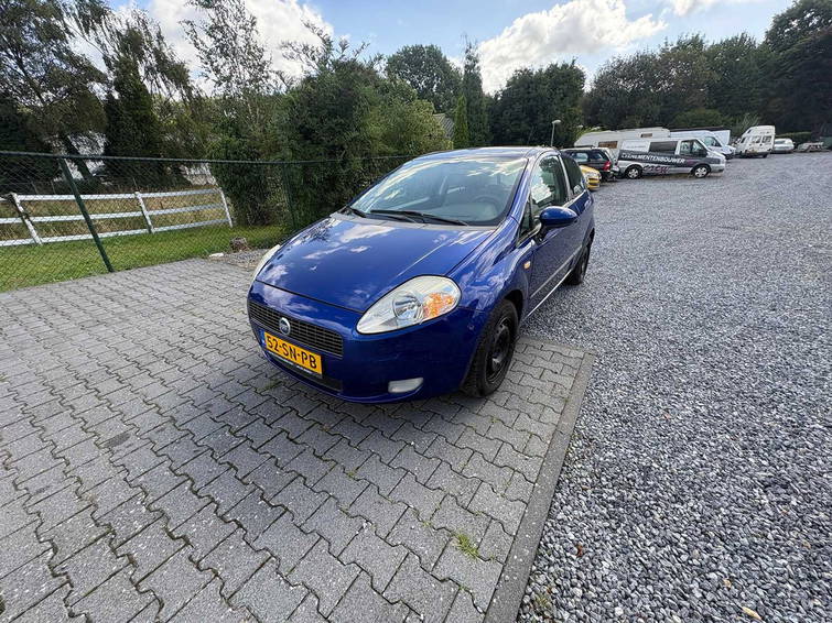 Fiat Grande Punto 1.4 Sportsound 4