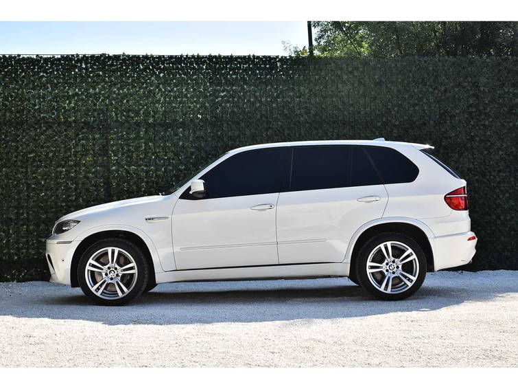 BMW X5 M 4,4 liter Twin-Turbo V8, 555 PK 14