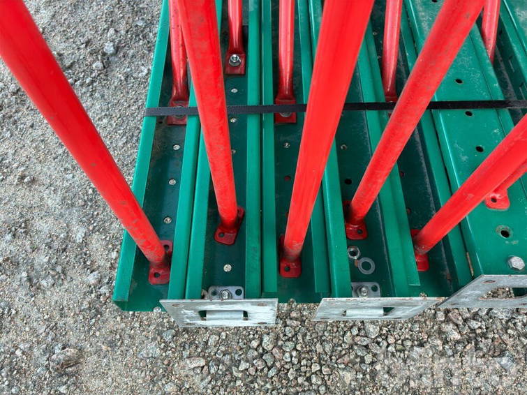 Diversen Holzgestell 8