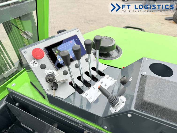Combilift CB3000 | Diesel | Triplex 5500MM | Fork Positioner | Side Shift | Free Lift | Perfect Condition | A wide range of four-way and side-loading forklifts tailored to diverse needs and applications. 14