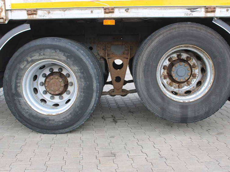 DAF CF 75.360 Side Board 14