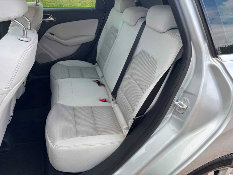 Mercedes-Benz B-klasse 200 Ambition 16