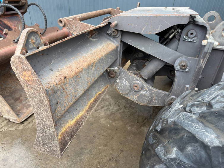Volvo EW160D 16