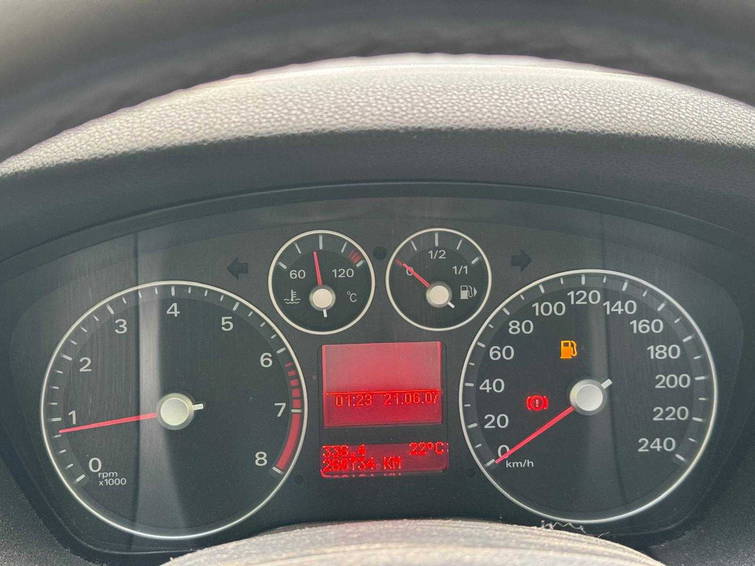 Ford Focus Wagon 1.6-16V Titanium 12