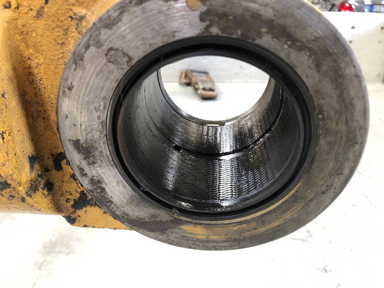 Caterpillar 322B Boomcylinder OEM 1184166 2