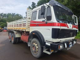 Mercedes-Benz 2436 V10