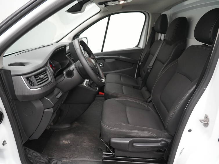 Renault Trafic 150pk 14
