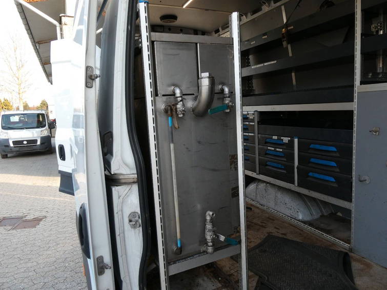 Iveco Daily 50 Kasten C 21 Fassi Micro 15 Crane 25