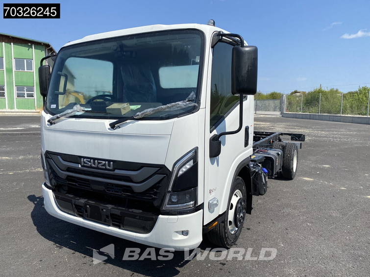 Isuzu M30 5.2 4X2 NEW 7,5T Chassis 330cm Automatic Euro 6 2