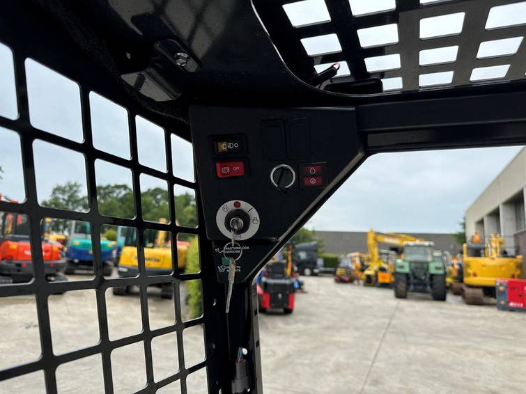 Bobcat S70 29