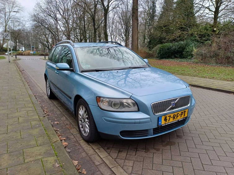 Volvo V50 2.4 Summum 4