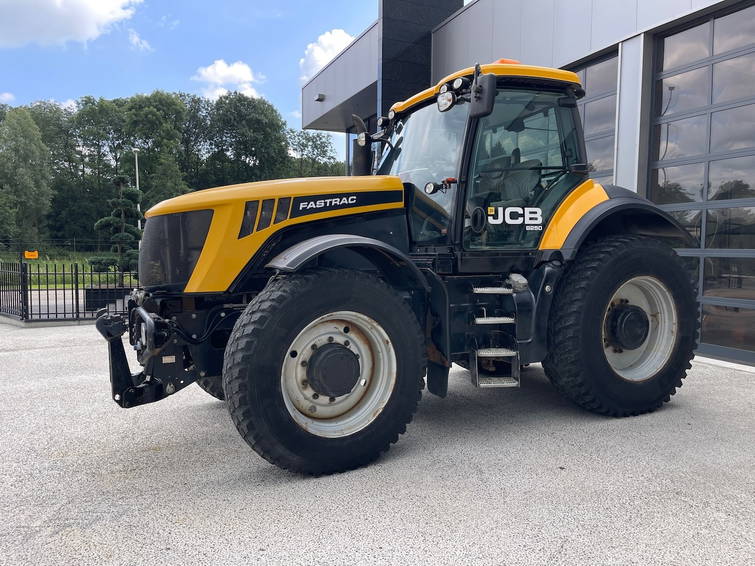 JCB Fastrac 8250 12