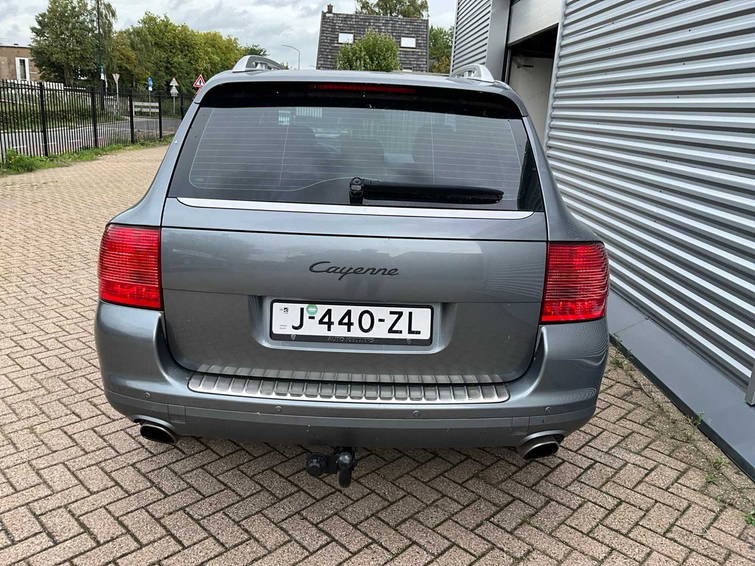 Porsche Cayenne 3.2 5