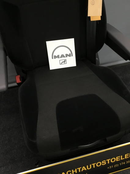 MAN Recaro chauffeursstoel zwart 3