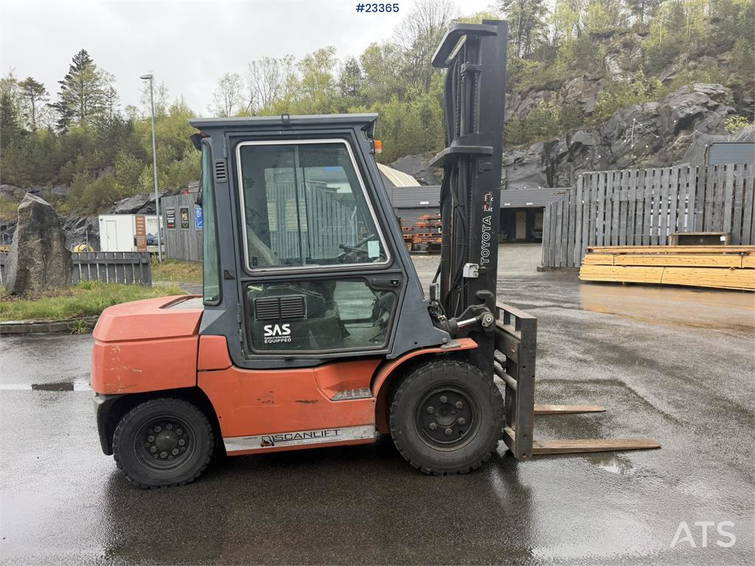 Toyota 7FD45 02-7FD45 forklift 8