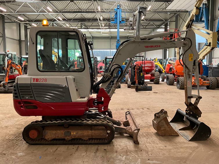 Takeuchi TB 228 4