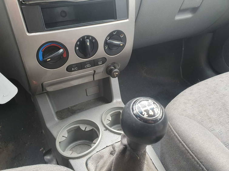 Kia Rio 1.5 LS Ice 7