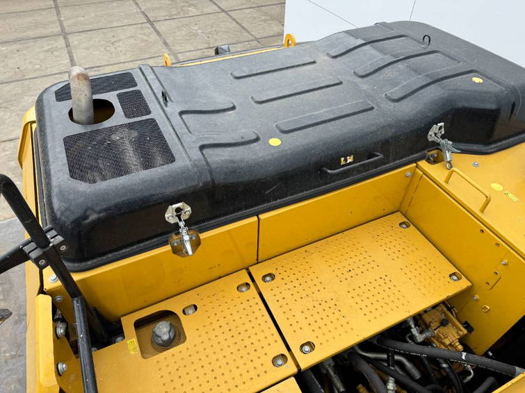 Caterpillar 320F L 320FL - New Bucket / Hammer Lines / Camera 29