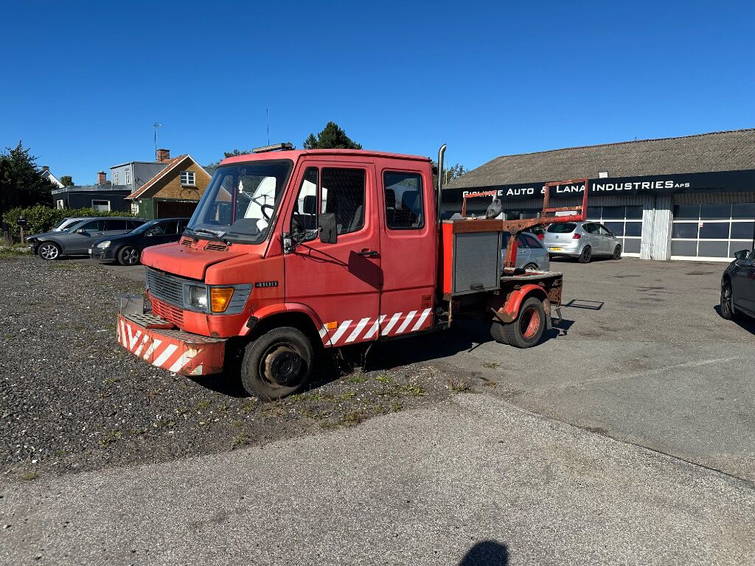 Mercedes-Benz 410D 4x4 Bjærgningsvogn 1