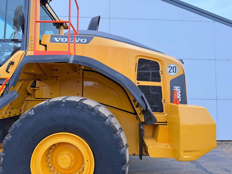 Volvo L180H - German Machine / Automatic Greasing 23