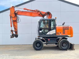 Hitachi ZX170W-5B - Blade / Triple Boom / Auto Greasing