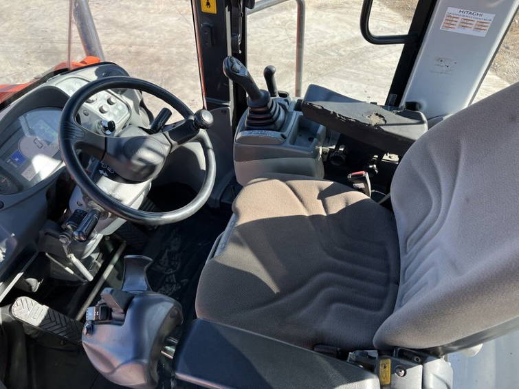 Hitachi ZW250 -6 6