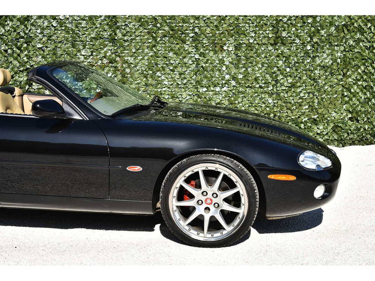 Jaguar XKR Convertible 4,0 liter 3.996 cc V8 Supercharged, 370 PK 7