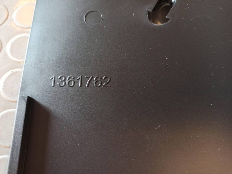 Scania Mudflap - 1361760 3