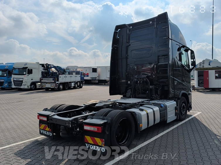 Volvo FH 500 4x2 Mega 3
