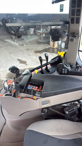Case IH Vestrum 130 multi controller 679 hours Tractor 9