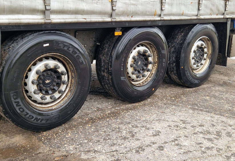 Schmitz Cargobull Metalinės durų sijos 6