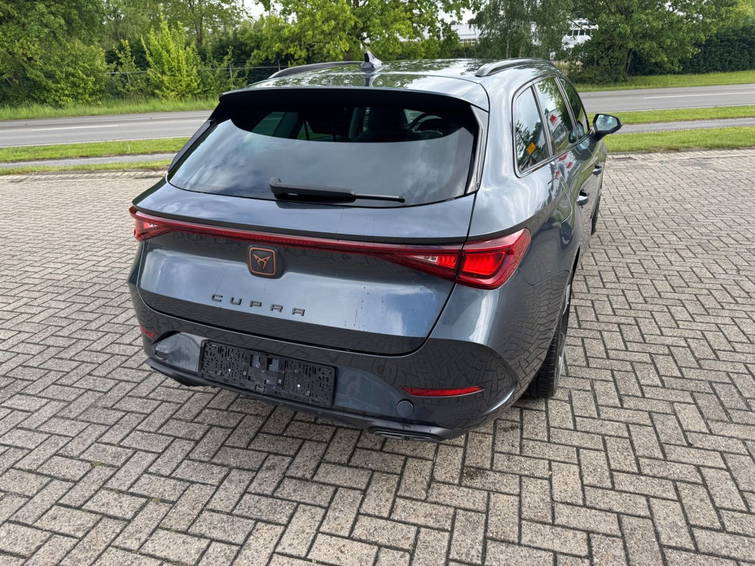 Cupra Leon SP 1.5 eTSI 110kW 7-Gang Automatik 14