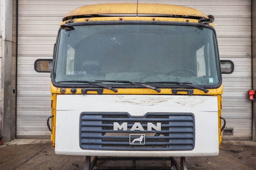 MAN F92L12 M2000 1